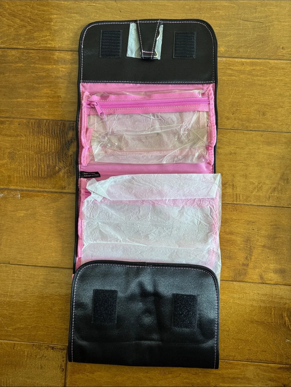 Mary Kay Black with Pink Trim Cosmetic Hanging Roll Up Travel Bag